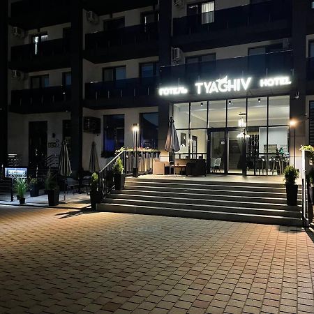 Готель Тячів 外观 照片
